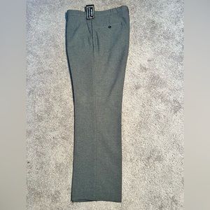 NWT David Taylor flexslax men’s gray slacks size 36 x 30